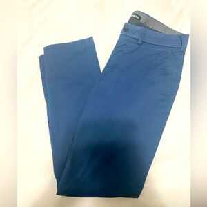 Mens Express chino pants. Slightly stretchy fit. 32x32. Navy